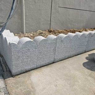 昭通芝麻白花边石  围边石