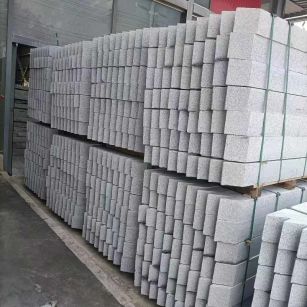 昭通芝麻白树围石 树池