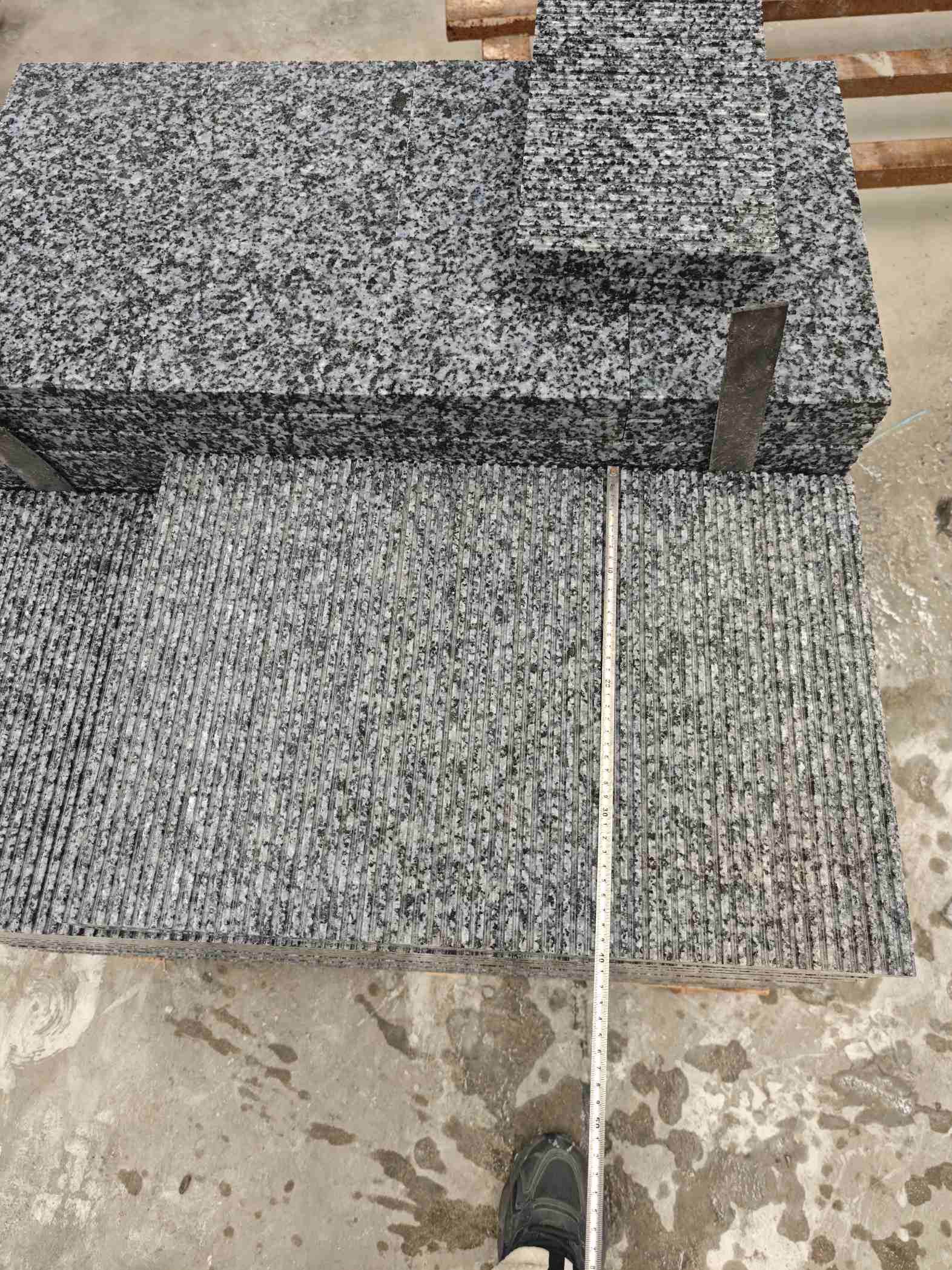 昭通芝麻黑拉丝面