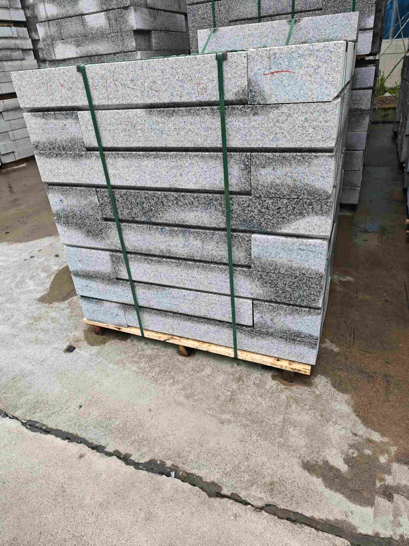 昭通芙蓉白路牙石，马路牙子