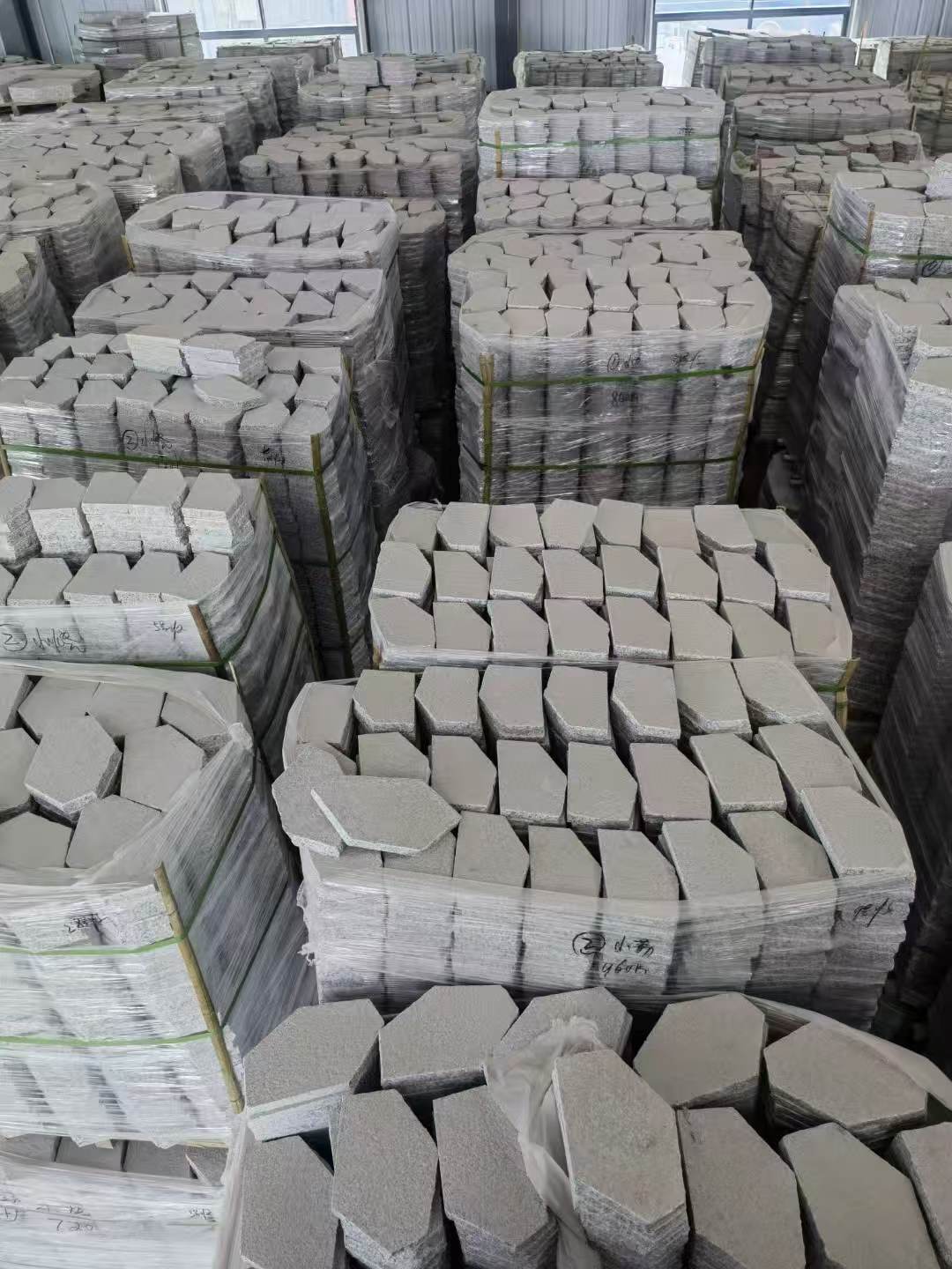 昭通芝麻白石材冰裂纹，碎拼。