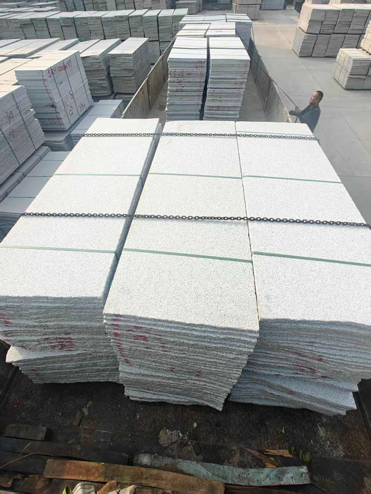 昭通芝麻白毛板，石材毛板